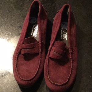 Munro American rust suede loafers
